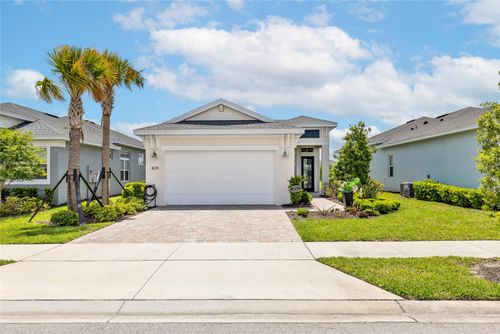 819 Liliana Dr, DELAND, FL, 32724-6509 | Card Image
