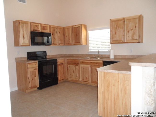 1211 Rimrock Cv, House other with 3 bedrooms, 2 bathrooms and null parking in Spring Branch TX | Image 8