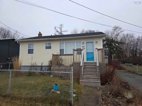 34 Young Ave, North Sydney, NS, B2A1Y6 | Card Image