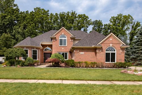 55743 Caesars Dr, Shelby Twp, MI, 48315-6633 | Card Image