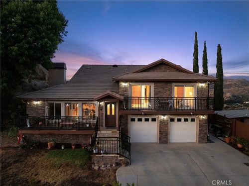 956 Crown Hill Dr, Simi Valley, CA, 93063-4722 | Card Image