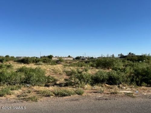 905 Oasis Dr, Chaparral, NM, 88081-7561 | Card Image