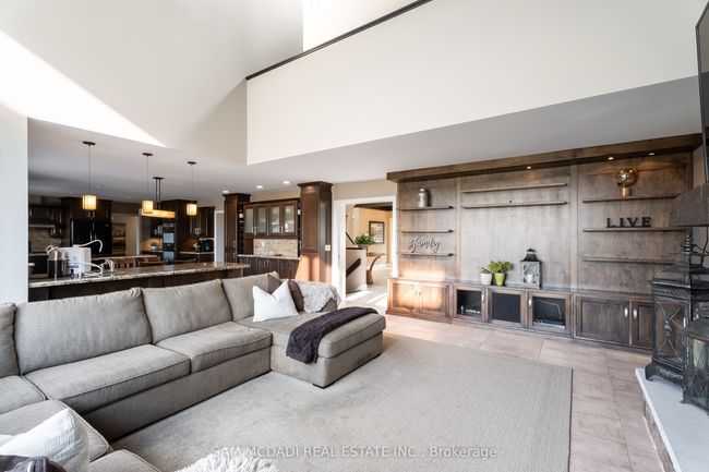 13 Connor Crt, House other with 6 bedrooms, 4 bathrooms and 10 parking in Stoney Creek ON | Image 9