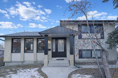 102 Dalgleish Bay Nw, Calgary, AB, T3A1K8 | Card Image