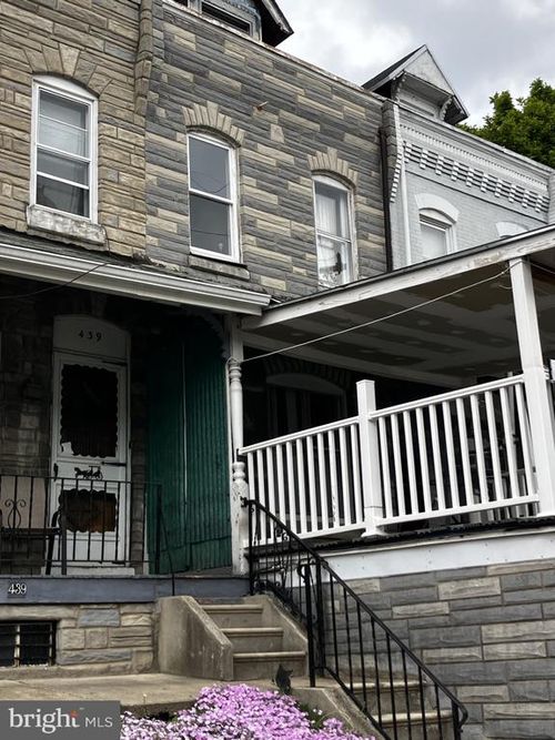 437 Linden St, READING, PA, 19604-2824 | Card Image