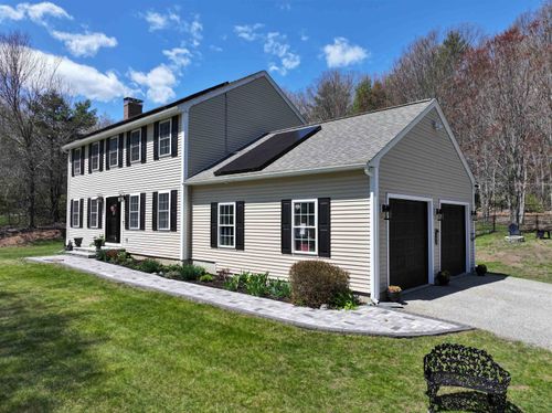 118 Harriman Hill Rd, Raymond, NH, 03077-1560 | Card Image