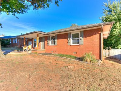 View of ranch-style house | Image 2