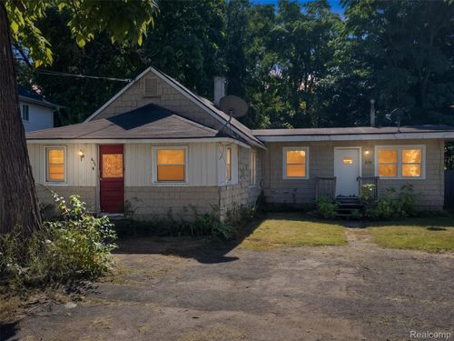 639 Heights Rd, Lake Orion, MI, 48362-2624 | Card Image