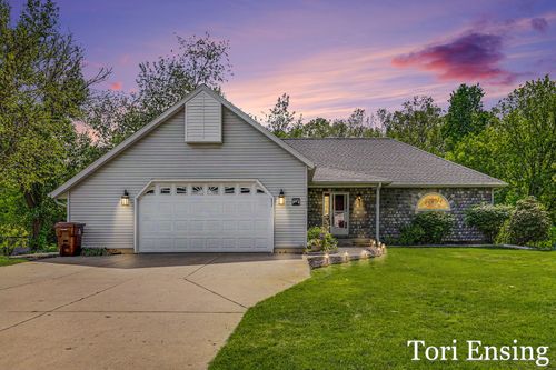 10874 Wildwood Drive, Eureka Township, MI, 48838 | Card Image