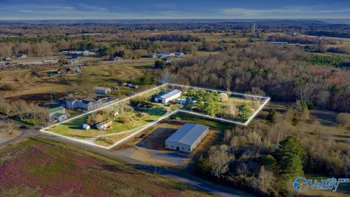 263 Emmett Ayers Rd, Grant, AL, 35747-8817 | Card Image