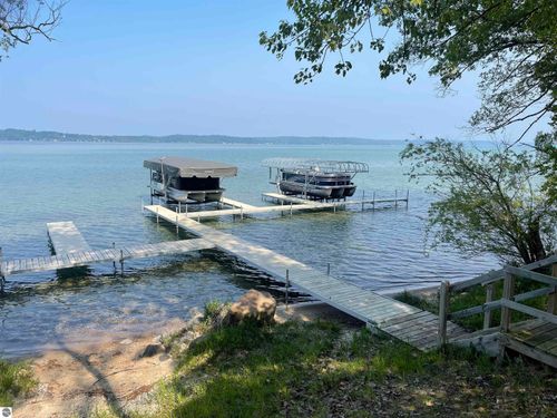8923 Se Torch Lake Dr, Alden, MI, 49612 | Card Image