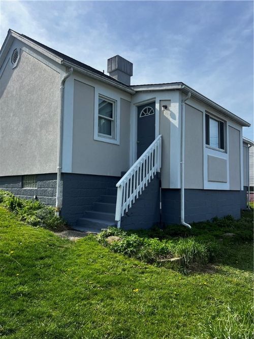 34 N Pine St, Ellsworth, PA, 15331 | Card Image