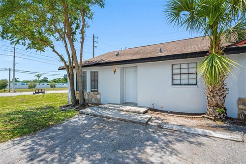 500-501 St Michaels Way, Tarpon Springs, FL, 34689-4824 | Card Image