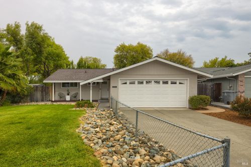 860 Yeoman Court, Vacaville, CA, 95687 | Card Image