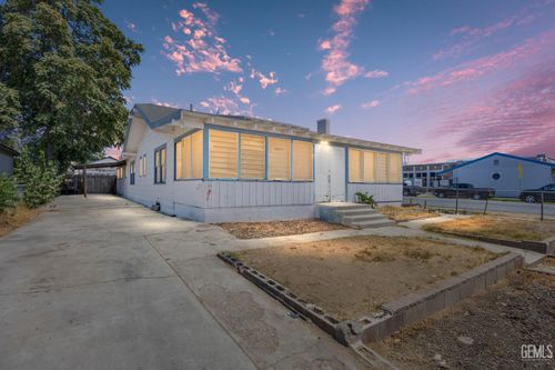 728 Lincoln St, Bakersfield, CA, 93305 | Card Image