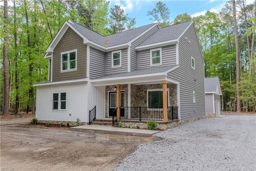 7673 Riverwatch Dr, Gloucester, VA, 23061-2583 | Card Image