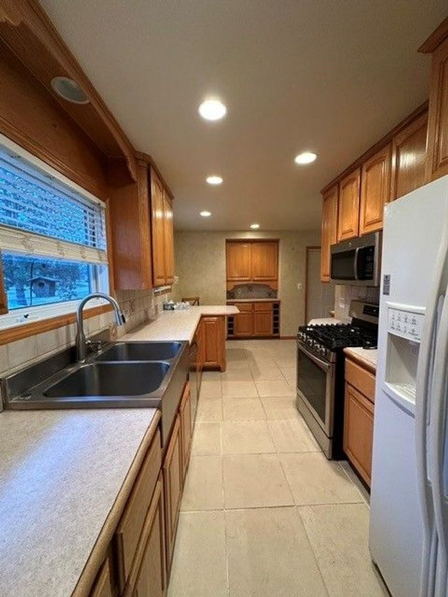 7110 Merrybrook, House other with 3 bedrooms, 2 bathrooms and null parking in West Bloomfield MI | Image 5