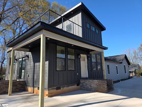11 Hillhouse St, Greenville, SC, 29605-4556 | Card Image