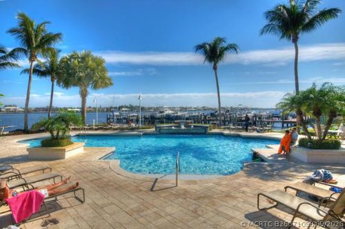 123 Yacht Club Way, Hypoluxo, FL, 33462-6083 | Card Image
