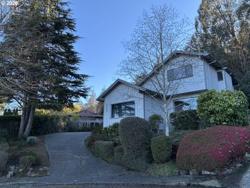 2225 Maine Ct, North Bend, OR, 97459-1665 | Card Image