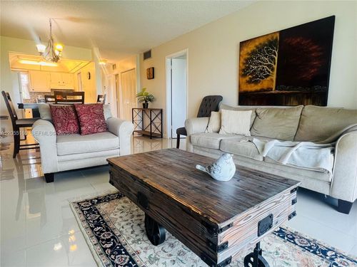 409-8900 Washington Blvd, Pembroke Pines, FL, 33025-1500 | Card Image