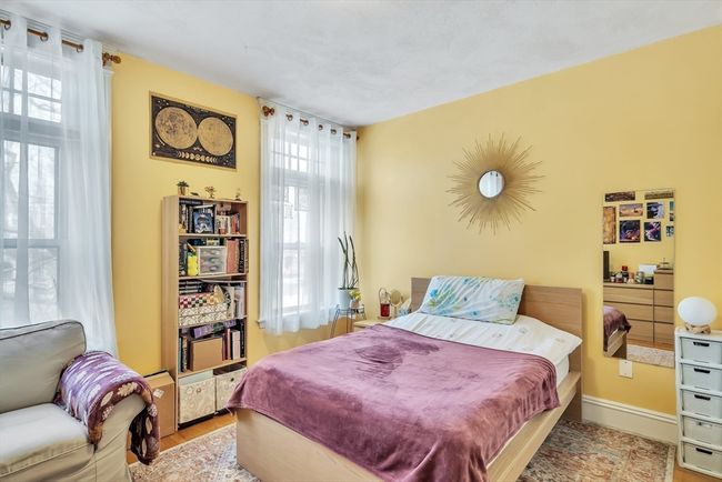 APT-2 - 1891 Beacon St, Condo with 3 bedrooms, 2 bathrooms and 2 parking in Brookline MA | Image 5
