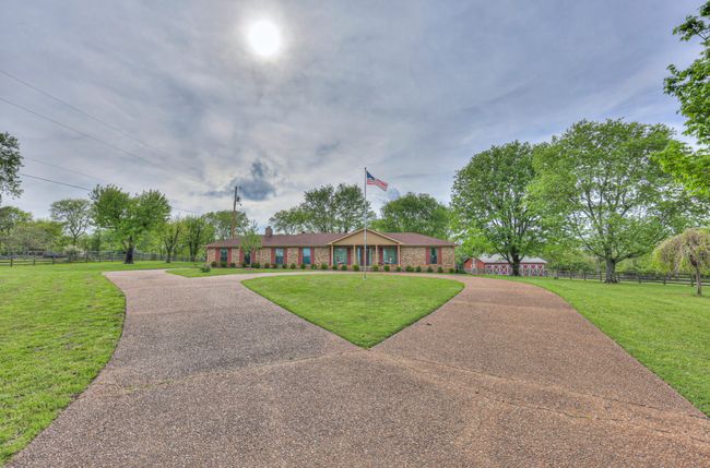 circular drive | Image 83