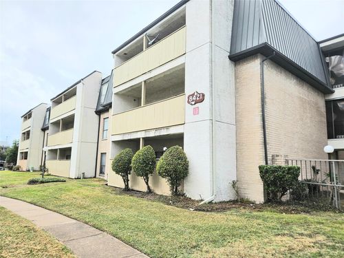 21-8421 Hearth Dr, Houston, TX, 77054-2707 | Card Image