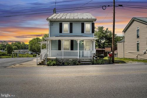 23 Mountain St, MOUNT HOLLY SPRINGS, PA, 17065-1407 | Card Image