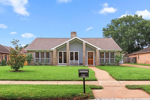 815 Millpond Dr, Sugar Land, TX, 77498-2757 | Card Image