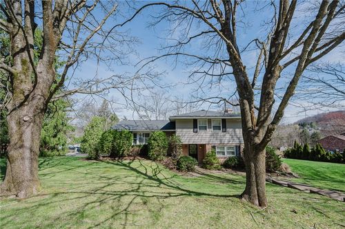 395 Maple St, Indiana, PA, 15701-3739 | Card Image