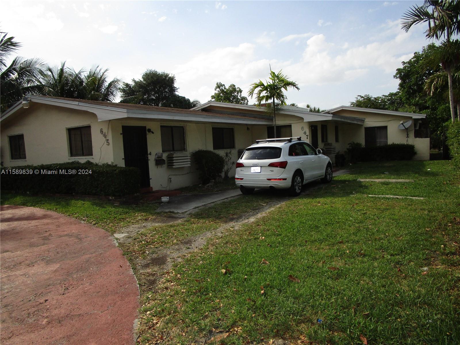 151st St, Miami, FL 33162