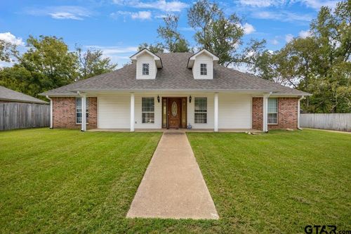 708 E Paschal St, Troup, TX, 75789-2238 | Card Image