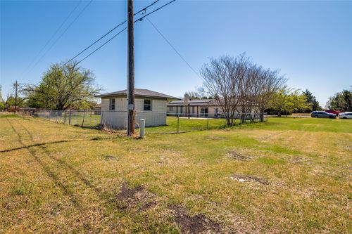 501 Sunrise Dr, Waxahachie, TX, 75165-5929 | Card Image