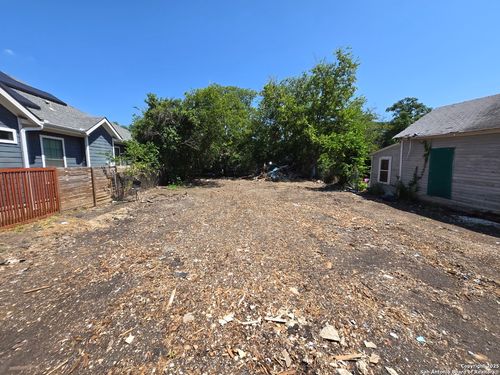 208 Cactus St, San Antonio, TX, 78203-1508 | Card Image