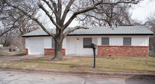 310 Bryan St, Weatherford, TX, 76086-3018 | Card Image