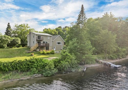 13 Ferry Rd, Bow, NH, 03304-3330 | Card Image