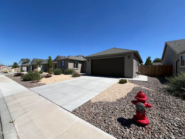 573 Country Hollow Dr, House other with 3 bedrooms, 2 bathrooms and 2 parking in Fernley NV | Image 4