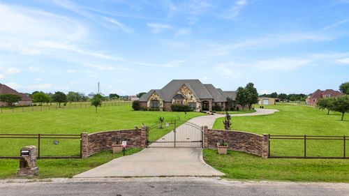 219 Mohundro Rd, Ferris, TX, 75125-9583 | Card Image