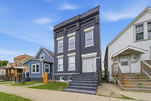 8535 S Morgan St, Chicago, IL, 60620-3247 | Card Image