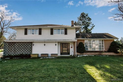 3985 Clinton St, West Seneca, NY, 14224-1561 | Card Image