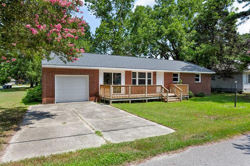 32 Betz Ln, Hampton, VA, 23666-1405 | Card Image