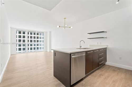 1906-500 Brickell Ave, Miami, FL, 33131-2576 | Card Image