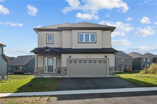 123 Hillcrest Rd, Port Colborne, ON, L3K6E4 | Card Image