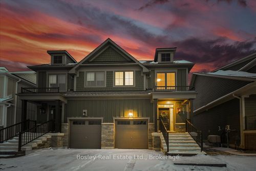 125 Courtland St, The Blue Mountains, ON, L9Y5L8 | Card Image