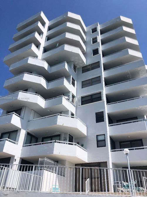 5b-6830 Indian Creek Dr, Miami Beach, FL, 33141-3815 | Card Image