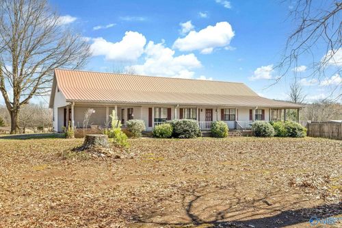 788 County Road 16, Danville, AL, 35619-9661 | Card Image