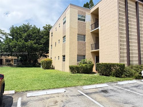 101-101 Berkley Rd, Hollywood, FL, 33024-1123 | Card Image