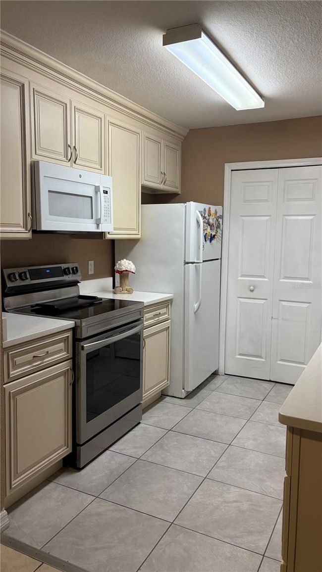 APT-7109 - 5471 Vineland Rd, Condo with 3 bedrooms, 2 bathrooms and null parking in ORLANDO FL | Image 4