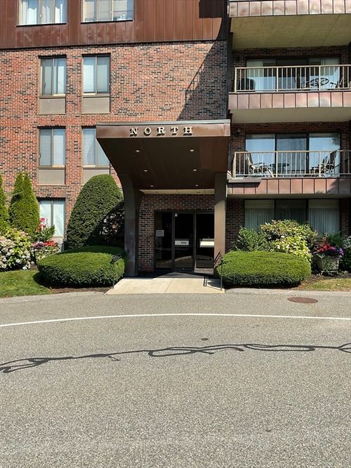 q-1006 Paradise Rd, Swampscott, MA, 01907-1359 | Card Image